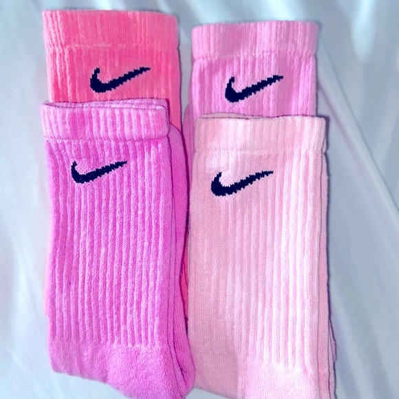 COPY - ALL PINKS 4PACK NIKE CUSTOM SOCKS 💕 - Picture 3 of 5